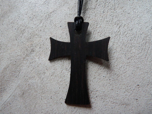 Collier Croix en ébène - vue 2