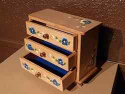 commode en bois peinte